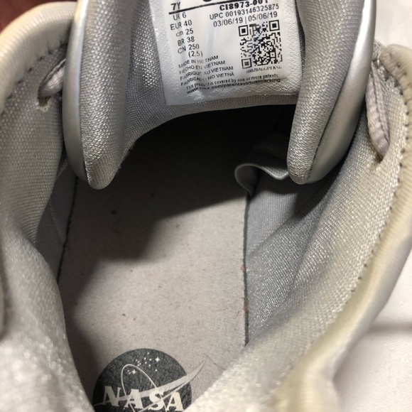 Nike Paul George NASA PG 3 50th Reflect Silver Ci8973-001 Youth Size 7y - Picture 16 of 16